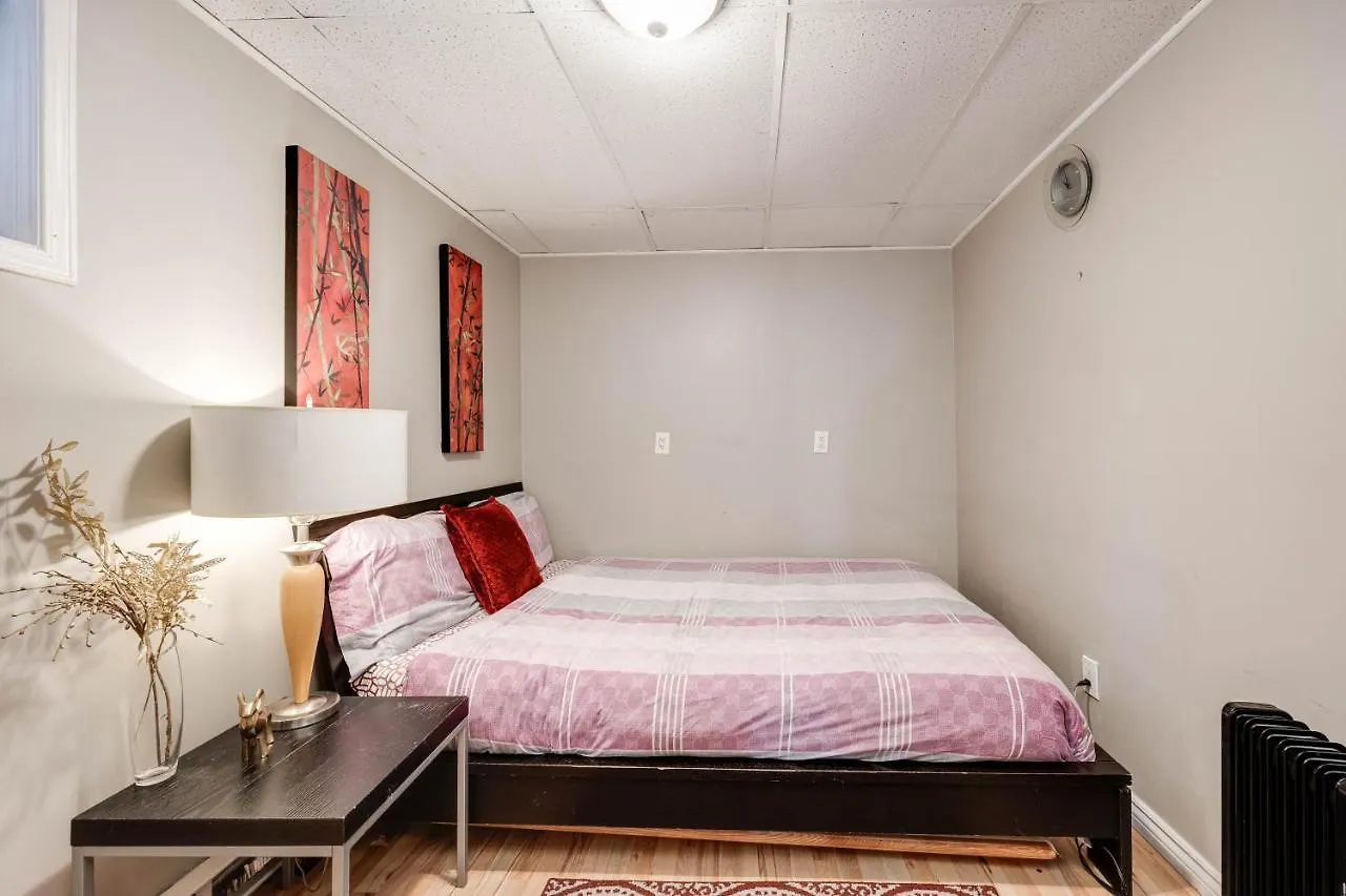 Cute 2-Bedroom Caverna Toronto Canada